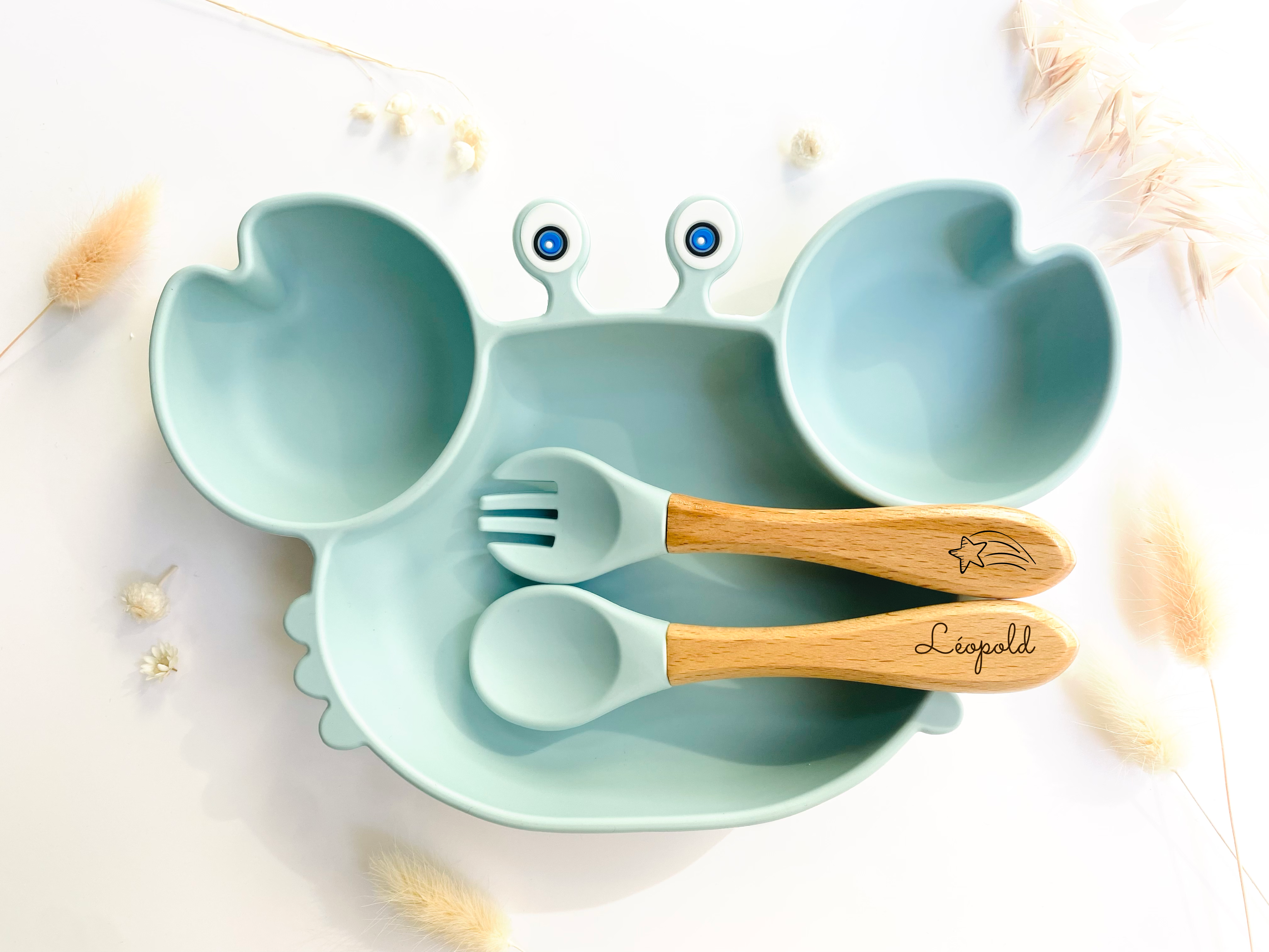 Assiette crabe en bambou et couverts gravés en bois et silicone, idée  cadeau de naissance - Repas bébé enfant - creationsdere